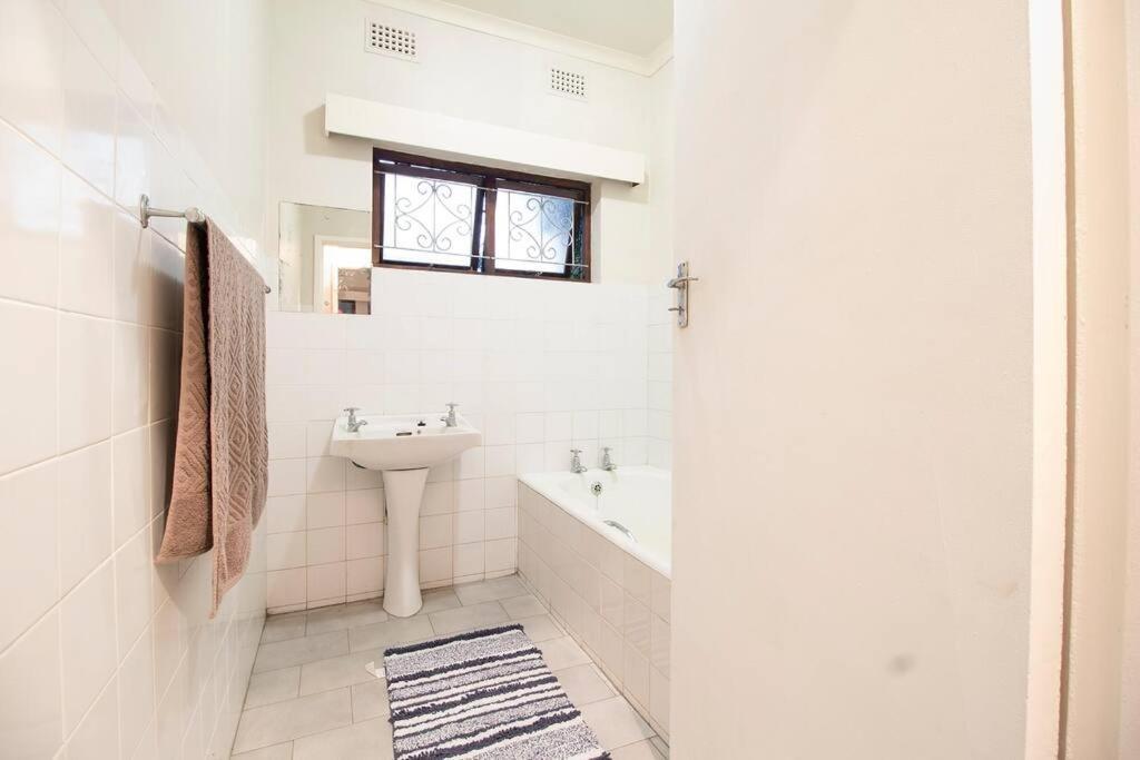 10 St Johns - House Villa Порт Шепстоун Екстериор снимка